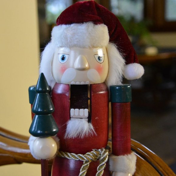Vintage Santa Nutcracker - Picture 3 of 8